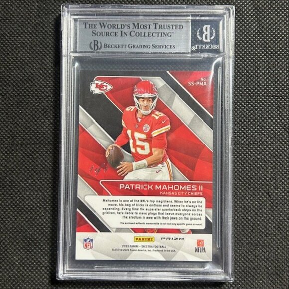 2023 Spectra Patrick MAHOMES Gold Vinyl 1/1 Nike Patch Sunday Spectacles BGS 9 - Picture 3 of 4